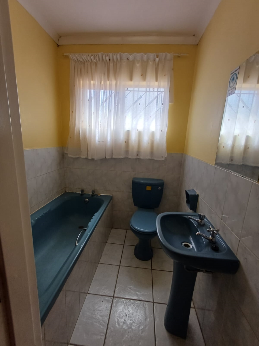 To Let 3 Bedroom Property for Rent in Westbourne Eastern Cape